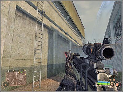 Po dotarciu na dach w pierwszej kolejności zabezpiecz wcześniej badany już obszar - Odnalezienie i zabezpieczenie kontenera | Misja 7 | Crysis Warhead - Crysis: Warhead - poradnik do gry
