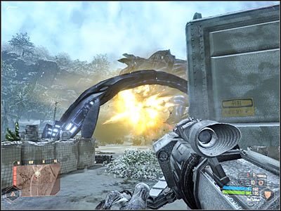 W dalszej fazie walki musisz wziąć pod uwagę, że nad planszą pojawią się latające jednostki obcych - Pokonanie egzoskafandra | Misja 3 | Crysis Warhead - Crysis: Warhead - poradnik do gry
