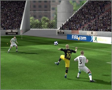 Aby wymusić na drużynie oddanie strzału, wciśnij klawisz [strzał] - Szatnia i Mecz | Zostań gwiazdą w FIFA 09 - FIFA 09 - poradnik do gry