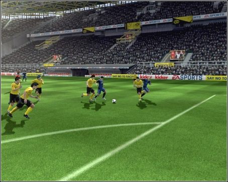 Aby zmusić formację obronną do odebrania piłki napastnikowi przeciwnej drużyny, wciśnij [podanie] - Szatnia i Mecz | Zostań gwiazdą w FIFA 09 - FIFA 09 - poradnik do gry