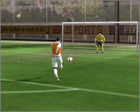 Kolejny sposób to strzał techniczny - Strzały | Sterowanie w FIFA 09 - FIFA 09 - poradnik do gry