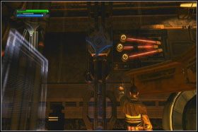 W następnym pomieszczeniu dalszą drogę blokuje brama z dwoma zamkami umieszczonymi po jej bokach - Misja 08 - Imperial Raxus Prime (cz.3) - Star Wars: The Force Unleashed - poradnik do gry