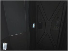 Z łóżka podnieś czarne pióro należące najpewniej do Horusa oraz zerwij kawałek prześcieradła - Rozdział IV - Montparnasse tower (cz.2) | Nikopol Carnival of Immortal - Nikopol: Carnival of Immortal - poradnik do gry