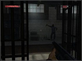 Obojętnie, kogo wspomożesz, w pomieszczeniu pojawi się Podpalacz i zniknie - Część pierwsza - Wspomnienie przeszłości - The Suffering: Zniewolony - poradnik do gry