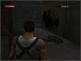 Blokującą furtkę deskę zniszcz przy użyciu rury - ledwie wejdziesz na podwórze, Carmen zapadnie się, odsłaniając wejście do podziemi - Uwierz - Część druga - The Suffering: Zniewolony - poradnik do gry