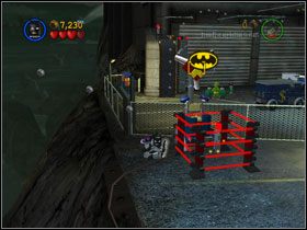 Przeskocz Batmanem na drugą stronę i zniszcz batarangiem wiatrak zasilający - The Face-Off (cz.1) | Heros Episode 1 | LEGO Batman The Videogame - LEGO Batman: The Videogame - poradnik do gry