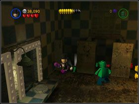 W lewej kabinie ubikacji znajdziesz Kanister (#6) - A Daring Rescue (cz.2) | Villiant Episode 5 | LEGO Batman The Videogame - LEGO Batman: The Videogame - poradnik do gry