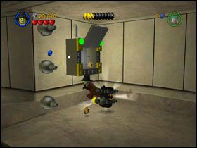 W korytarzu za laserami znajdziesz Kanister (#3) - The Jokers Masterpiece (cz.1) | Villiant Episode 6 | LEGO Batman The Videogame - LEGO Batman: The Videogame - poradnik do gry