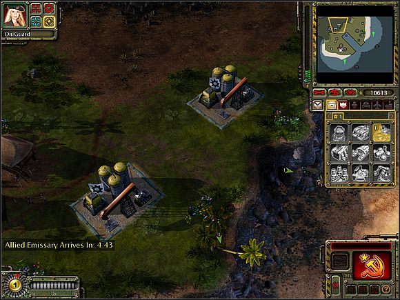 Tak wyglądają szyby naftowe. Ich przechwycenie pozwala na czerpanie dodatkowych zysków. - Porady ogólne - Command & Conquer: Red Alert 3 - poradnik do gry