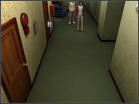 Idź do sali teatralnej i wejdź za kulisy (drzwi po lewej obok sceny) - To jest we krwi (Its In the blood) cz.3 | The Hardy Boys The Hidden Theft - The Hardy Boys: The Hidden Theft - poradnik do gry