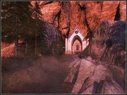 Możesz wypytać teraz o kielich w następującej kolejności: Ozana, Ionel, Grabarz, Ozana i Luana - 11. Vladovista, powrót cd. - Dracula 3: The Path of the Dragon - poradnik do gry