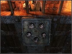 Gdy dalsza gra stanie się bezcelowa, zbliż się do drzwi i otwórz drewniane drzwiczki kluczem francuskim - 13. Zamek, cz I | Dracula 3 The Path of the Dragon - Dracula 3: The Path of the Dragon - poradnik do gry