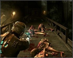 Niestety, okazuje się to tragiczne w skutkach dla naszej jednostki, która zaczyna płonąć - Nowe transporty (cz.4) | Rozdział 01 | Solucja Dead Space - Dead Space - poradnik do gry