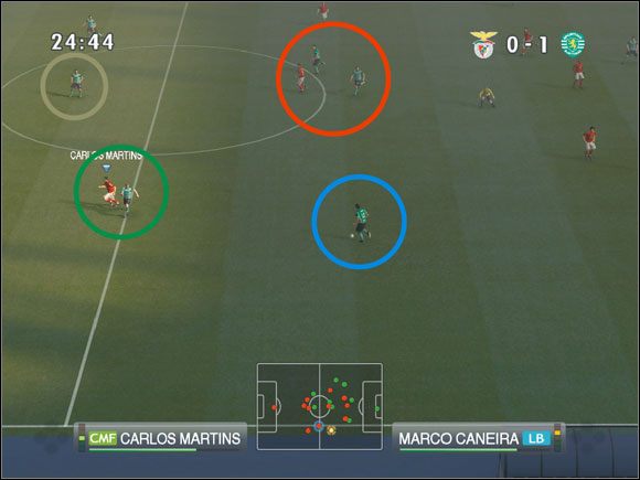 Próba kontrataku przez zielonych - Krycie strefowe | Formacje i rozgrywanie | Pro Evolution Soccer 2009 - Pro Evolution Soccer 2009 - poradnik do gry