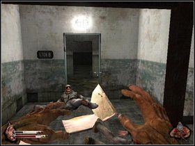 Droga 2: Idź galerią na drugi jej koniec, wejdź do korytarza bez drzwi, zbiegnij na dół i wyeliminuj wszystkich przeciwników - Więzienie cz.3 | Dusk-12 Strefa Śmierci - Dusk-12: Strefa Śmierci - poradnik do gry