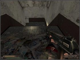 Schodami do góry - po drodze atak dwóch drapieżników - Stacja kolejowa cz.1 | Dusk-12 Strefa Śmierci - Dusk-12: Strefa Śmierci - poradnik do gry