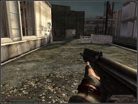 Wróć na balkon i skieruj się w lewo, a potem schodami na dół - Stacja kolejowa cz.2 | Dusk-12 Strefa Śmierci - Dusk-12: Strefa Śmierci - poradnik do gry