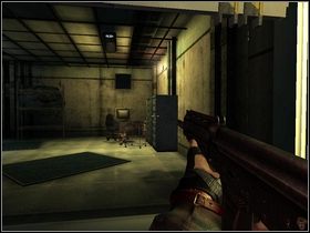 Idź korytarzem prosto - w pomieszczeniu przed sterownią jeden technik, w samej sterowni dwaj kolejni - Lodowiec | Dusk-12 Strefa Śmierci - Dusk-12: Strefa Śmierci - poradnik do gry