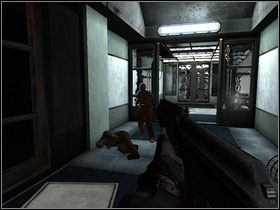 Schodami na dół, prosto, znowu schody - do góry, korytarzem prosto i do sali - Lodowiec | Dusk-12 Strefa Śmierci - Dusk-12: Strefa Śmierci - poradnik do gry