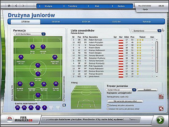 Gdy otworzy się ekran drużyny juniorów, kliknijcie LPM kolumnę Pzm - Porządkowanie spraw drużyny - Pierwsze kroki - FIFA Manager 09 - poradnik do gry
