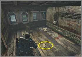 Pokój do prowadzących na górę schodów oddziela kontuar - Barykady dróg (cz.1) | Ostrze włóczni | Gears of War 2 - Gears of War 2 - poradnik do gry