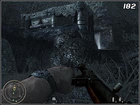 Gdy znajdziesz się w pobliżu szczytu, będziesz musiał uporać się z żołnierzem obsługującym kaem, który zlokalizowany jest w małym bunkrze (#181) - Miotacz i korkociąg | Kampania Call of Duty World at War - Call of Duty: World at War - poradnik do gry