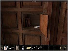 Oczywiście wraca tam i ponownie przygląda się płycie boazerii - Mieszkanie stryja - La Valletta, 4 listopada 2008 - Chronicles of Mystery: Rytuał Skorpiona - poradnik do gry