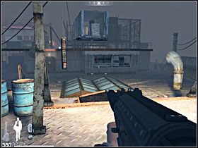 podejdź do miejsca, gdzie znajduje się przycisk otwierający wnętrze pokładu - Etap XIII - Barge (cz.2) | Quantum of Solace - Quantum of Solace - poradnik do gry