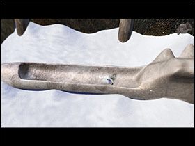 Pośrodku owego koryta dostrzega twardą warstwę, która okazuje się solą - Dostać się do chaty | Lodowa Kraina | Zaginiona historia Tale of Hero - Zaginiona historia: Tale of Hero - poradnik do gry