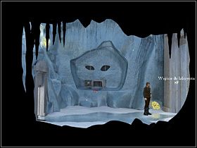 W pomieszczeniu z windą towarową odmyka jej drzwiczki i wstawia do szybu koszyk z kociakami, po czym w otworze z prawej strony windy instaluje dźwignię Devianki - Dostać się do siedziby Krugella | Lodowa Kraina - Zaginiona historia: Tale of Hero - poradnik do gry