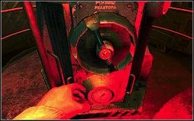 Zejdź schodami na dół i przejdź obok radiowca - [Solucja] Heart | Cryostasis Arktyczny Sen - Cryostasis: Arktyczny Sen - poradnik do gry