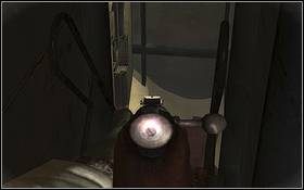 Nie przegap drabiny prowadzącej na górę, wespnij się po niej i szybko wskocz do najbliższych drzwi - [Solucja] Beasts cz.1 | Cryostasis Arktyczny Sen - Cryostasis: Arktyczny Sen - poradnik do gry