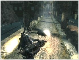 Skorzystaj ze spięcia w pancerzu i otwórz bramę przed Tobą - Rozdział 9 | Opis przejścia | Dark Sector - Dark Sector - poradnik do gry