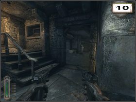Zombi znajdziesz też w otwartym teraz pomieszczeniu (10), zlokalizowanym naprzeciw podziemnych schodów jakimi wkraczaliśmy dumnie na podwórze fortecy - Rozdział 2 - Forteca (cz.1) | Solucja NecroVision - NecroVision - poradnik do gry