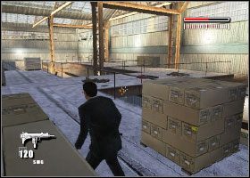 Ze śmieszną ilością naboi w magazynku, staramy się zdjąć atakujących nas wrogów kilkoma celnymi strzałami w głowę, a następnie kierujemy się w prawo, aż dotrzemy do dziury w ogrodzeniu [1] - Rozdział 17 | Made Man Prawa Ręka Mafii - Made Man: Prawa Ręka Mafii - poradnik do gry