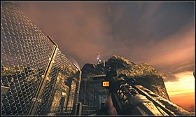 Krok 4: Zniszcz drugą antenę - Przegląd arsenału - Wskazówki - Kroniki Riddicka: Assault on Dark Athena - poradnik do gry