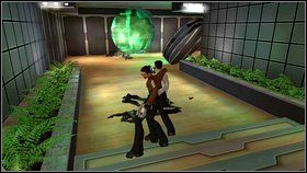 Po scence filmowej podnieś z podłogi pistolet i kieruj się tą samą drogą, jaką wcześniej szedłeś na ćwiczenia - Poradnik do gry - Opis przejścia - część pierwsza - 01 | Advent Rising - Advent Rising - poradnik do gry