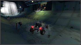 Skręć w prawo i jedź przed siebie opadniesz poziom niżej - Opis przejścia - część druga - 01 | Advent Rising - Advent Rising - poradnik do gry