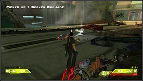 Teraz wyjdź na ulice i zlikwiduj przeciwników kryjących się za barykadą - Opis przejścia - część druga - 01 | Advent Rising - Advent Rising - poradnik do gry