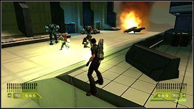 Zauważ, że poniżej stoi przeciwnik - możesz łatwo odstrzelić go z góry - Opis przejścia - część druga - 02 | Advent Rising - Advent Rising - poradnik do gry