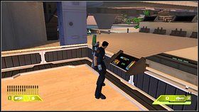 Jeżeli jesteś ranny, za Twoimi plecami znajduje się automat medyczny - Opis przejścia - część druga - 02 | Advent Rising - Advent Rising - poradnik do gry