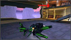 Masz tu kilku SST, po lewej i prawej stronie działa, zaś co jakiś czas statek transportowy dostarcza kolejnych przeciwników - Opis przejścia - część czwarta - 02 | Advent Rising - Advent Rising - poradnik do gry