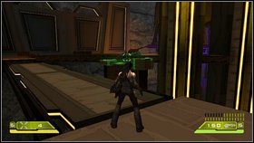 Potem wybiegnij na zewnątrz i skieruj się w prawo - Opis przejścia - część piąta - 02 | Advent Rising - Advent Rising - poradnik do gry