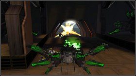 Skieruj się nim do wylotu, eliminując celnymi strzałami wrogów - Opis przejścia - część piąta - 02 | Advent Rising - Advent Rising - poradnik do gry