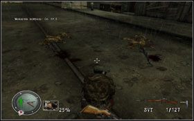 Po dotarciu do punktu [01] zobaczymy grupę przeciwników którzy zebrali się na naszej drodze [1] - [Opis przejścia] Zapobiegnij Przysłaniu Posiłków | Sniper Elite Berlin 1945 - Sniper Elite: Berlin 1945 - poradnik do gry