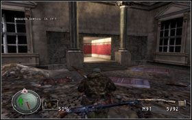 Odwracamy się, a przed naszymi oczami winien ukazać się następujący widok [1] - [Opis przejścia] Schloss | Sniper Elite Berlin 1945 - Sniper Elite: Berlin 1945 - poradnik do gry