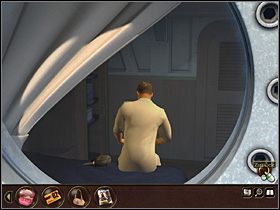 Następnego dnia dziewczyna postanawia zapukać do drzwi pasażera z kajuty nr 5, a nie doczekawszy się odzewu, mimo że zza drzwi wyraźnie słychać jakiś szmer, postanawia zajrzeć do wnętrza kajuty przez bulaj - Morze Północne - Rejs statkiem wycieczkowym Calypso (cz.4) - Tajne akta 2: Puritas Cordis - poradnik do gry