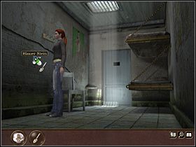 W celi okazuje się, że za ścianą po lewej Nina ma sąsiada, który przygrywa sobie na harmonijce - Francja- Paryż (cz.4) | Tajne akta 2 Puritas Cordis - Tajne akta 2: Puritas Cordis - poradnik do gry