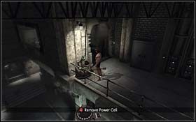 Po zabiciu wszystkich Ghostów wejdź schodami na górę, z pomieszczenia zabierz Health Boost , a sprzed drzwi wyjmij baterię - Strykers Offer (cz.2) | Rozdział 1 Origins | X-Men Origins Wolverine - X-Men Origins: Wolverine - poradnik do gry