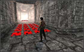 przepchnij tę samą statuę na zapadnię znajdującą się naprzeciwko bramy - Betrayal | Rozdział 3 Days of Future Beginnings | X-Men Origins Wolverine - X-Men Origins: Wolverine - poradnik do gry